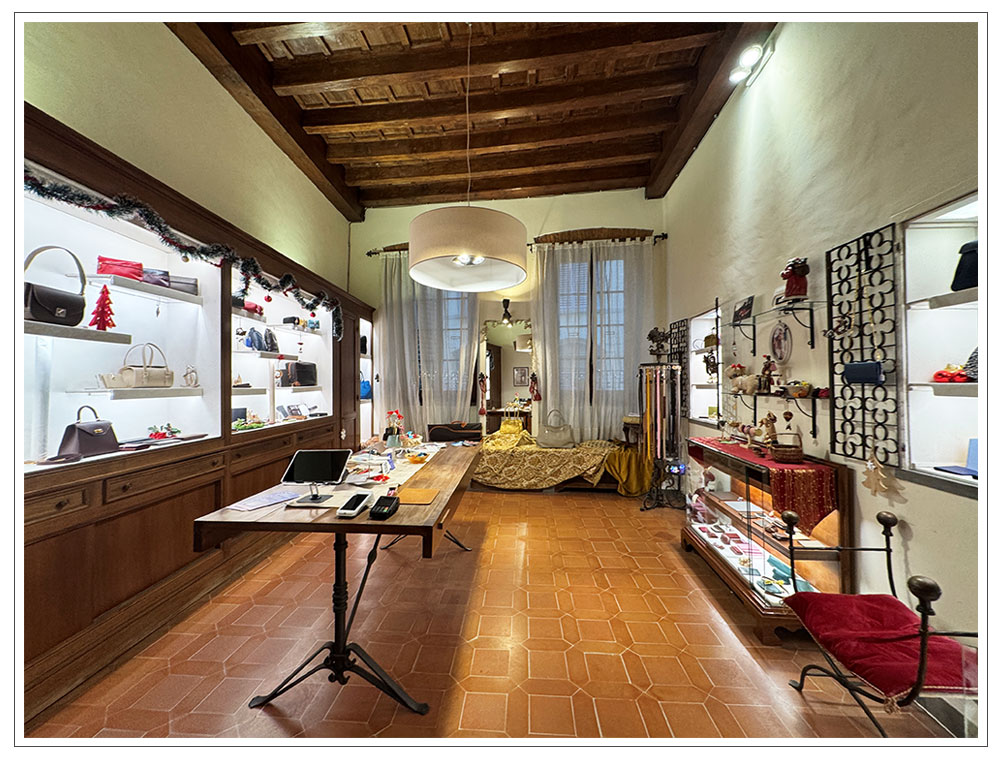 職人技を守り続けるフィレンツェの老舗と街歩き